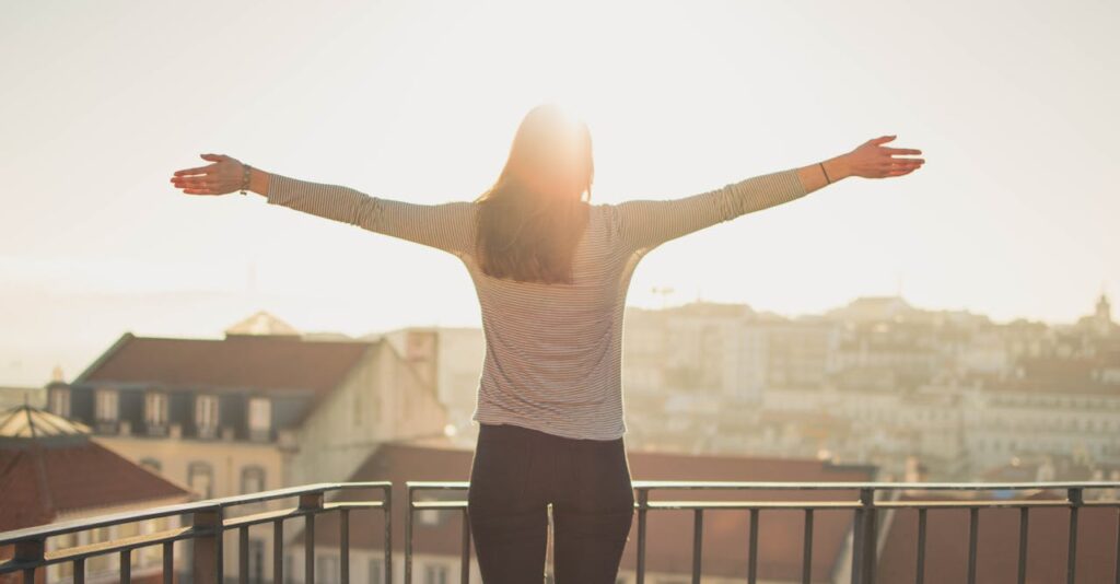 Frau Sonne Glück Tiefgründige Sprüche über das Leben – Gedanken, die zum Innehalten einladen